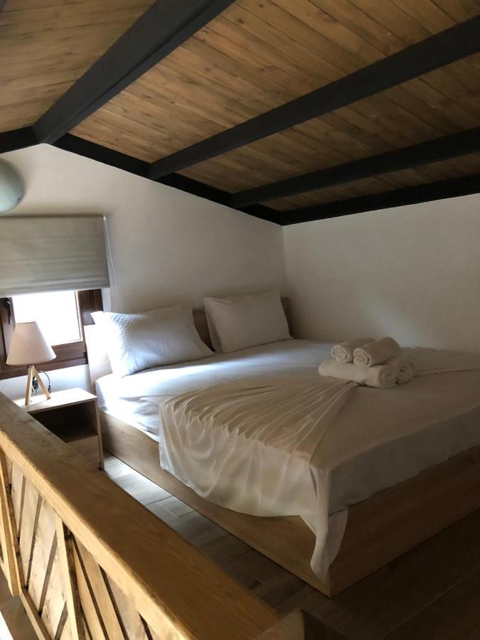 Mad'S Villas Néa Péramos Zewnętrze zdjęcie