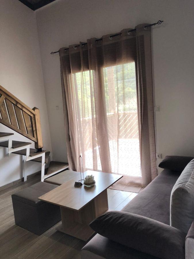 Mad'S Villas Néa Péramos Zewnętrze zdjęcie