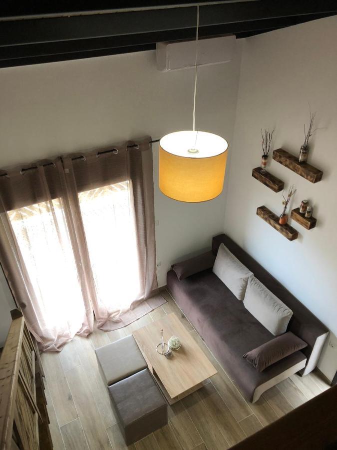 Mad'S Villas Néa Péramos Zewnętrze zdjęcie